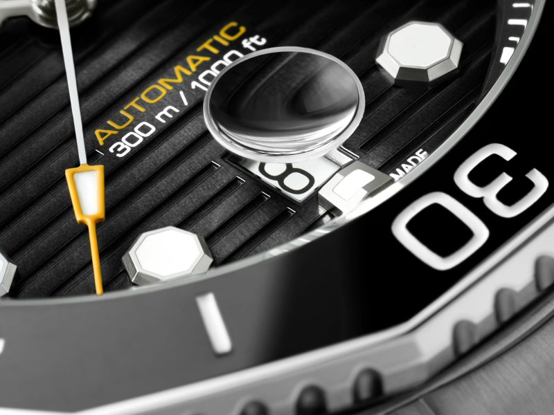 TAG Heuer Aquaracer Professional 300 – Bild 3