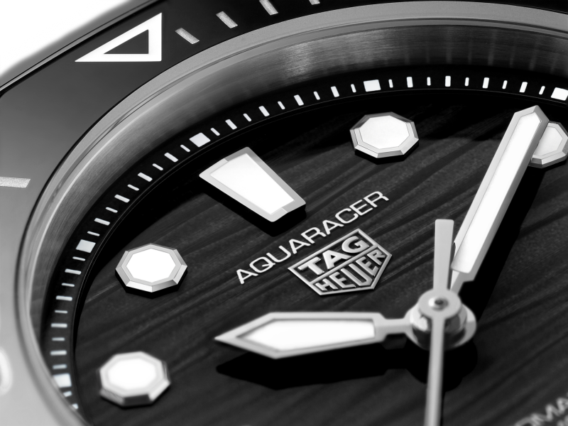 TAG Heuer Aquaracer Professional 300 – Bild 3