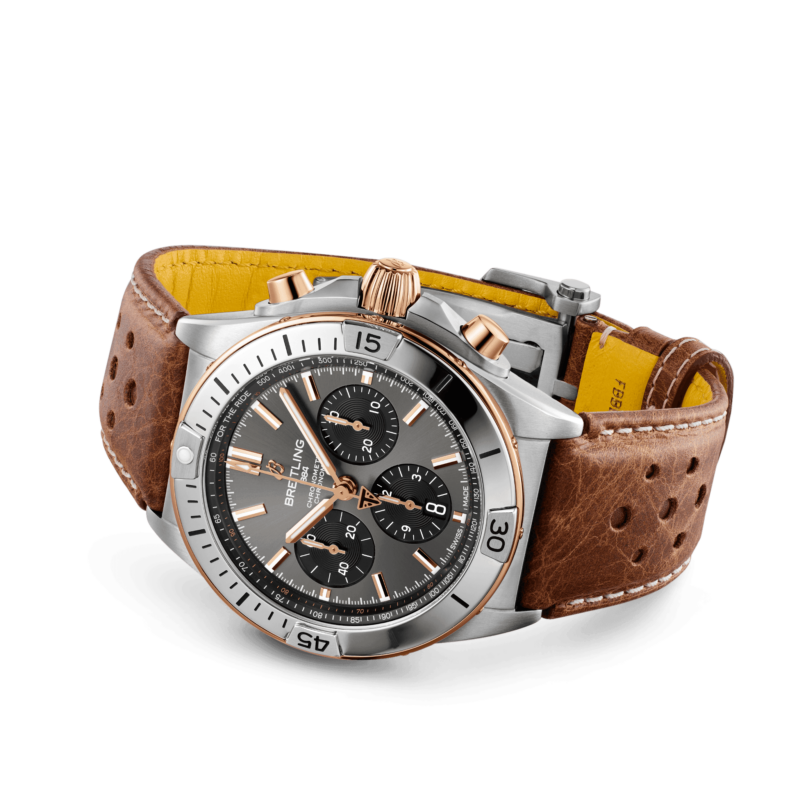 CHRONOMAT B01 42 TRIUMPH – Bild 3