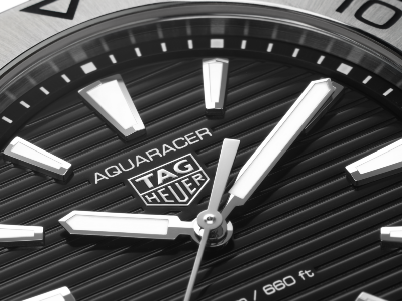 TAG Heuer Aquaracer Professional 200 – Bild 3